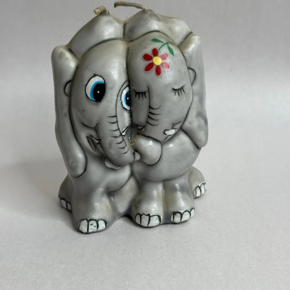 Vintage Two Elephants Hugging Candle Gray 1981 Korea Unscented